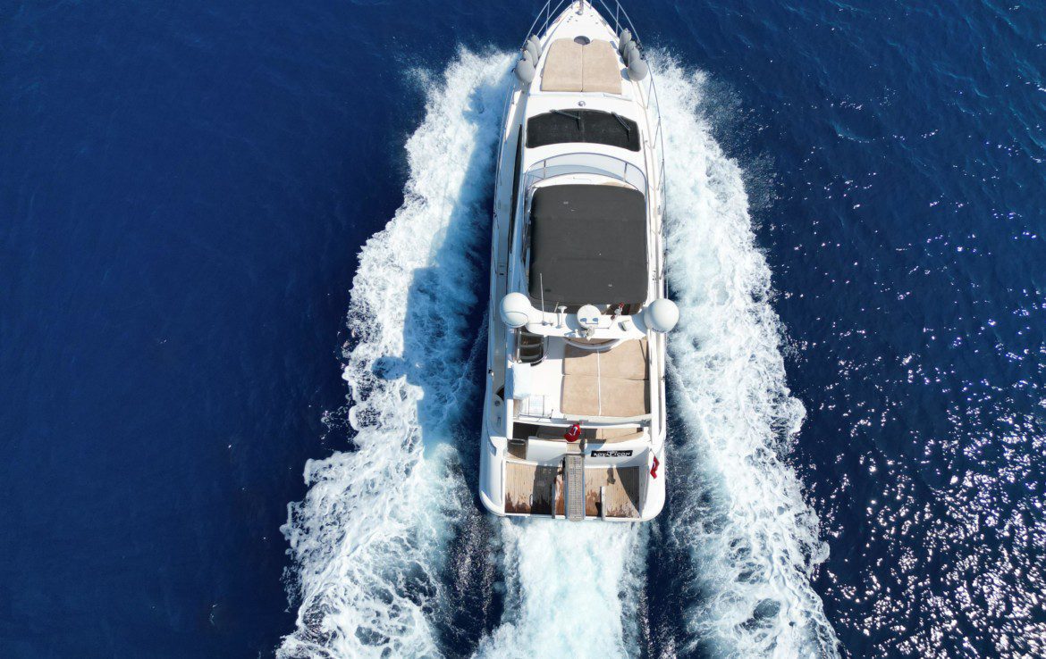 Kemer Yacht Rental 17m Azimut 50 Fly